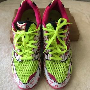 🏃‍♀️ Asics Women’s size 11M. Very light use 🏃‍♀️